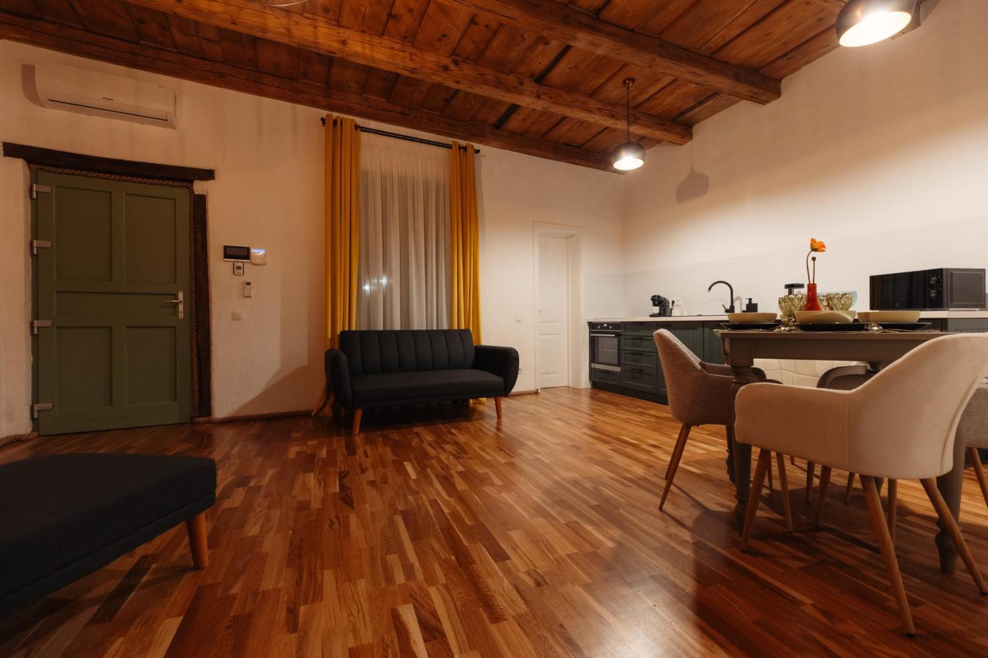 Casa 1901 Aparthotel Baia Mare Luaran gambar